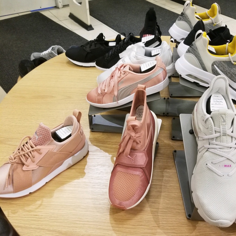 Meet your Posher, Nika